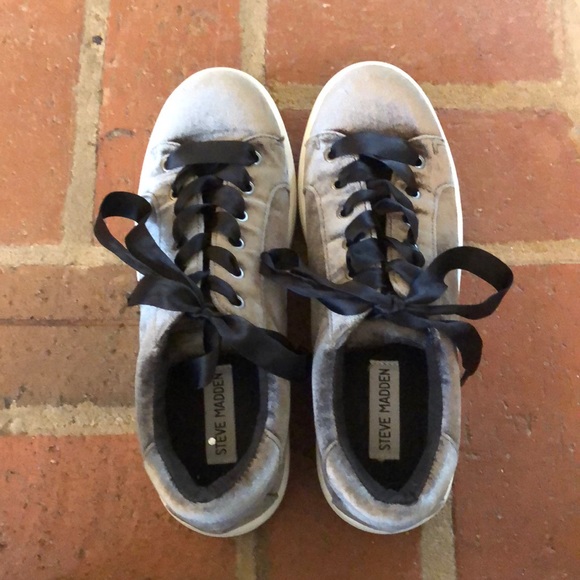 Steve Madden Shoes - silver velvet STEVE MADDENS
